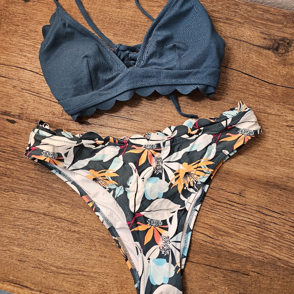 Cupshe Floral Bikini ~ Size M